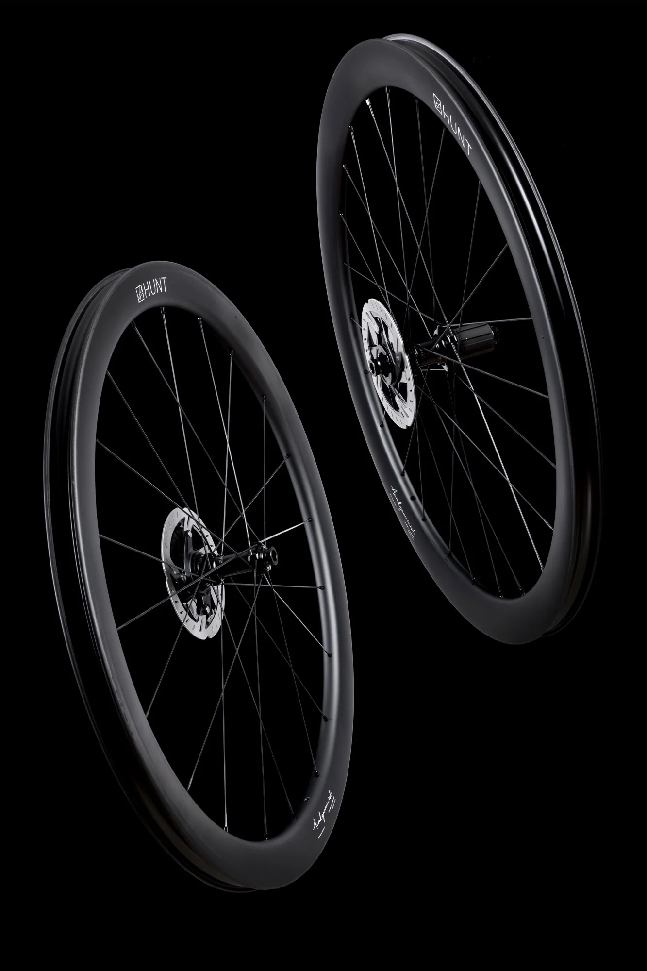 HUNT 44_46 Aerodynamicist Carbon Disc Wheelset - Image 12