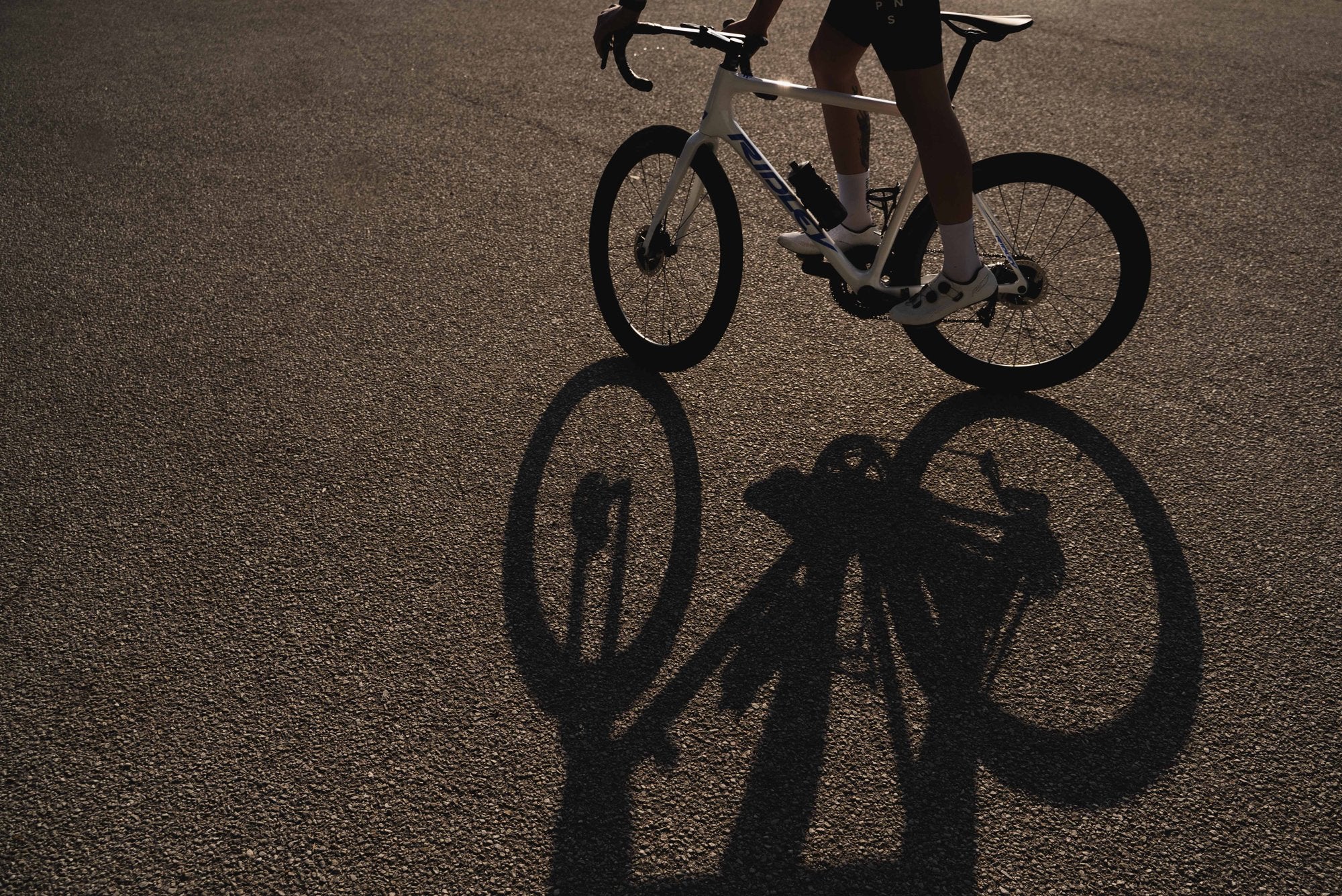 HUNT 44 Aerodynamicist Carbon Disc Single Wheel - Image 7