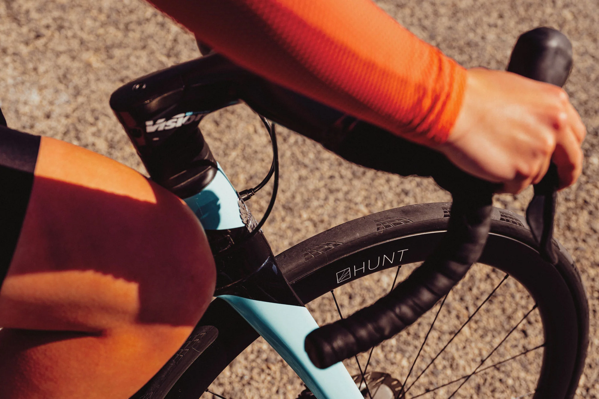 HUNT 4454 Aerodynamicist Carbon Disc Wheelset - Image 6
