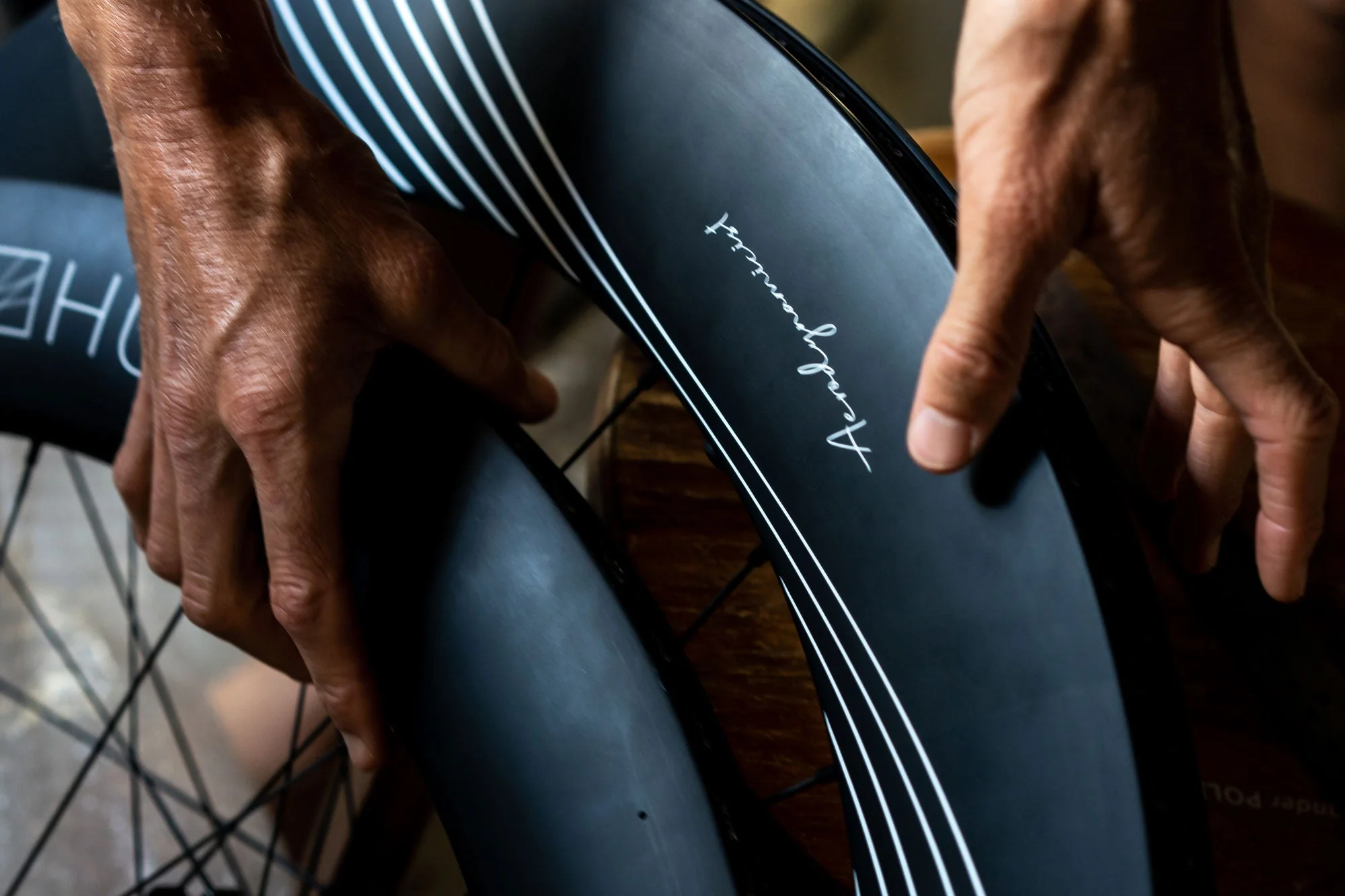 HUNT 83 Aerodynamicist Carbon Disc Front Wheel - Image 6