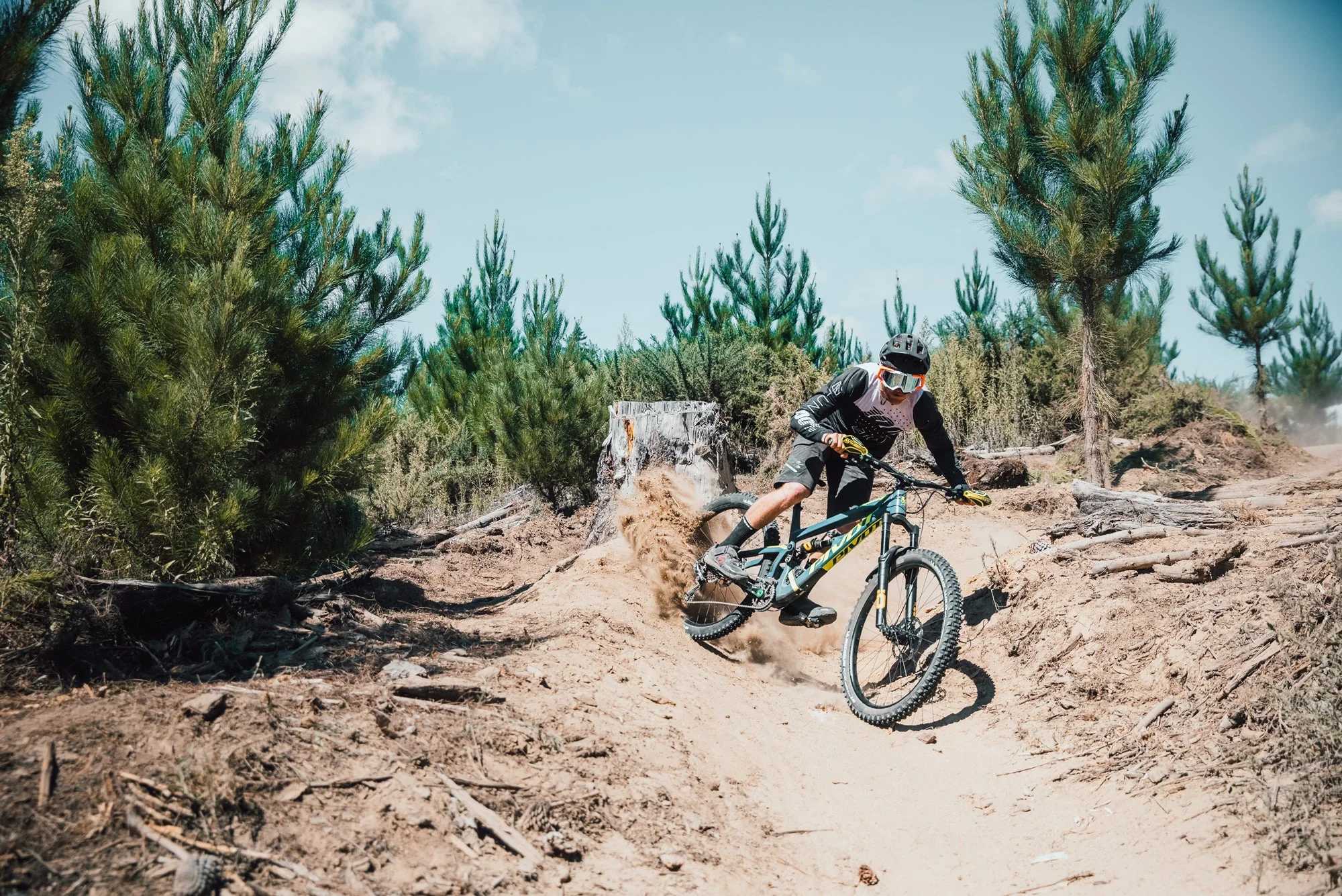 HUNT All-Mountain Carbon H_Impact 27.5 Wheelset - Image 13