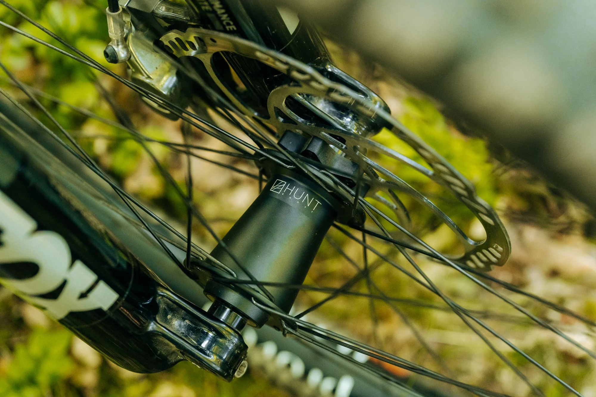 HUNT Proven Carbon Race E_Enduro Mullet Wheelset - Image 4