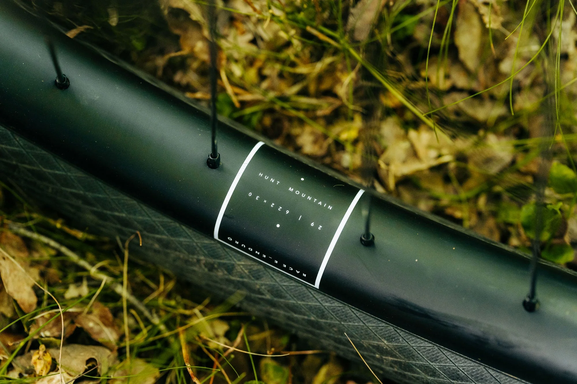 HUNT Proven Carbon Race E_Enduro Mullet Wheelset - Image 7