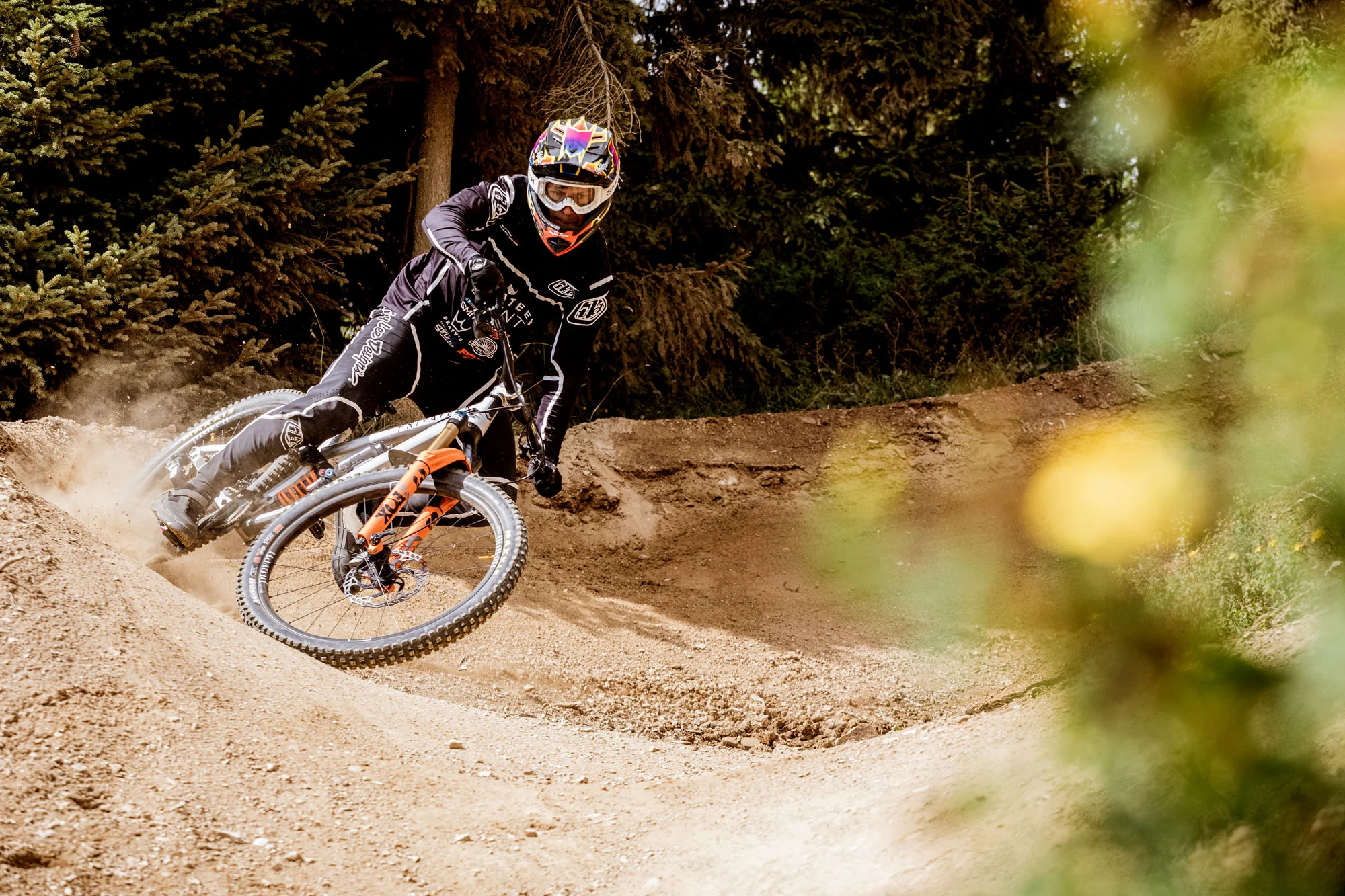 HUNT Proven Carbon Race Enduro MTB 27.5 Single Wheel - Image 2