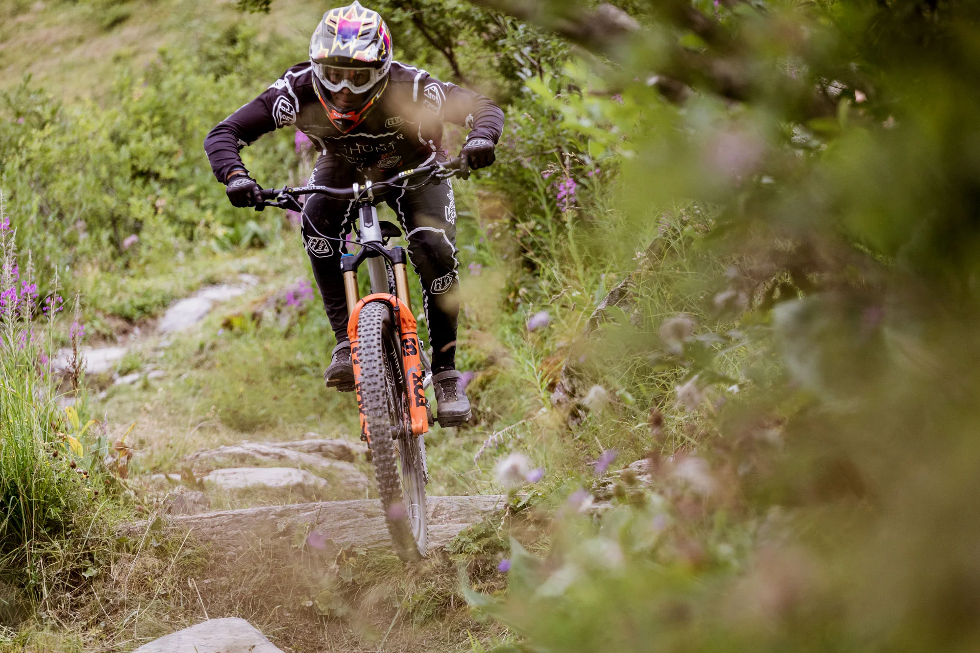 HUNT Proven Carbon Race Enduro MTB Mullet Wheelset - Image 7