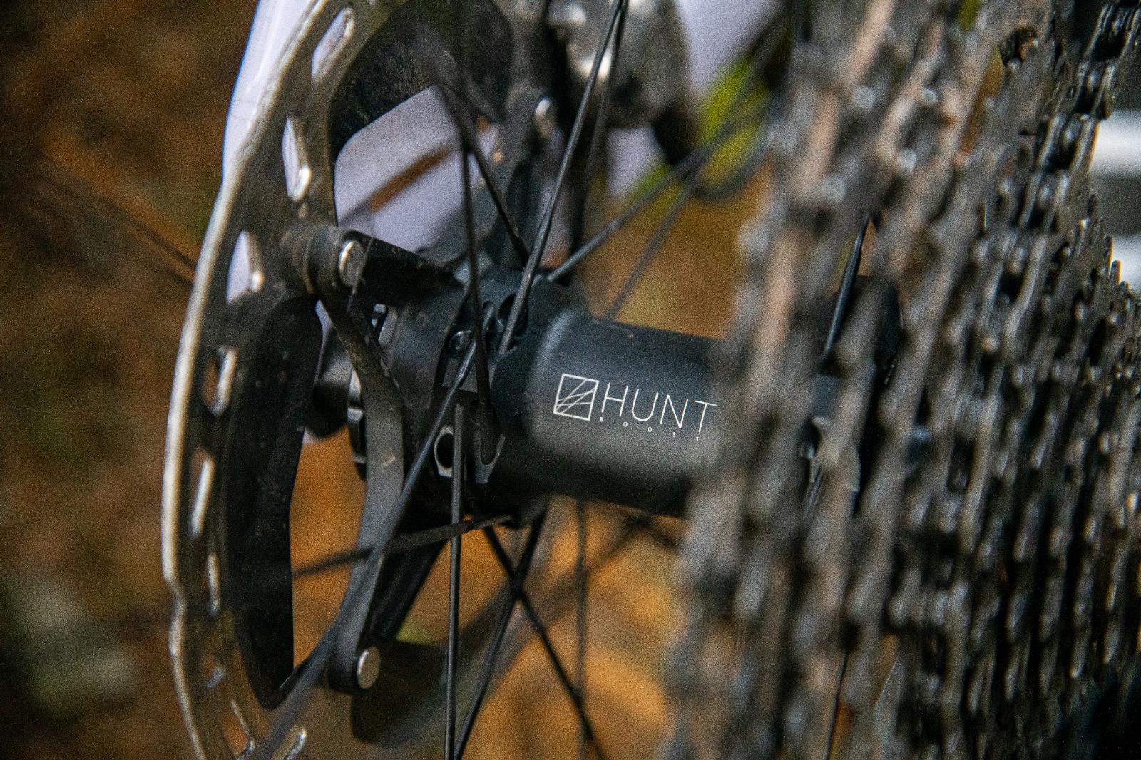 HUNT Proven Carbon Race XC MTB 29 Wheelset | Previous Model IC262 - Image 6