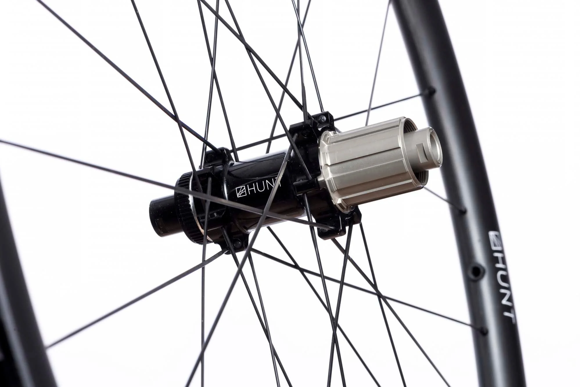 HUNT 30 Carbon Aero Disc Wheelset - Image 2
