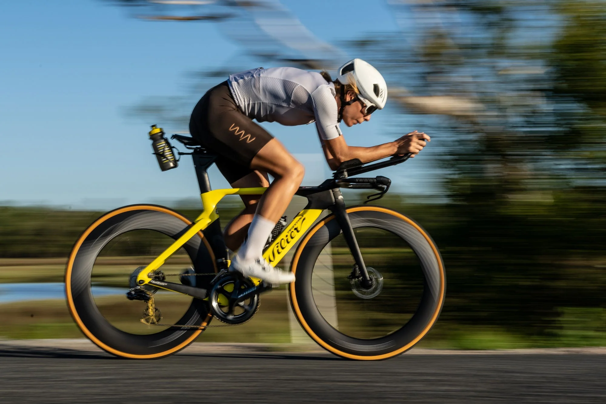 RE:NEW HUNT 7387 Aerodynamicist Carbon Disc Wheelsets - Image 5
