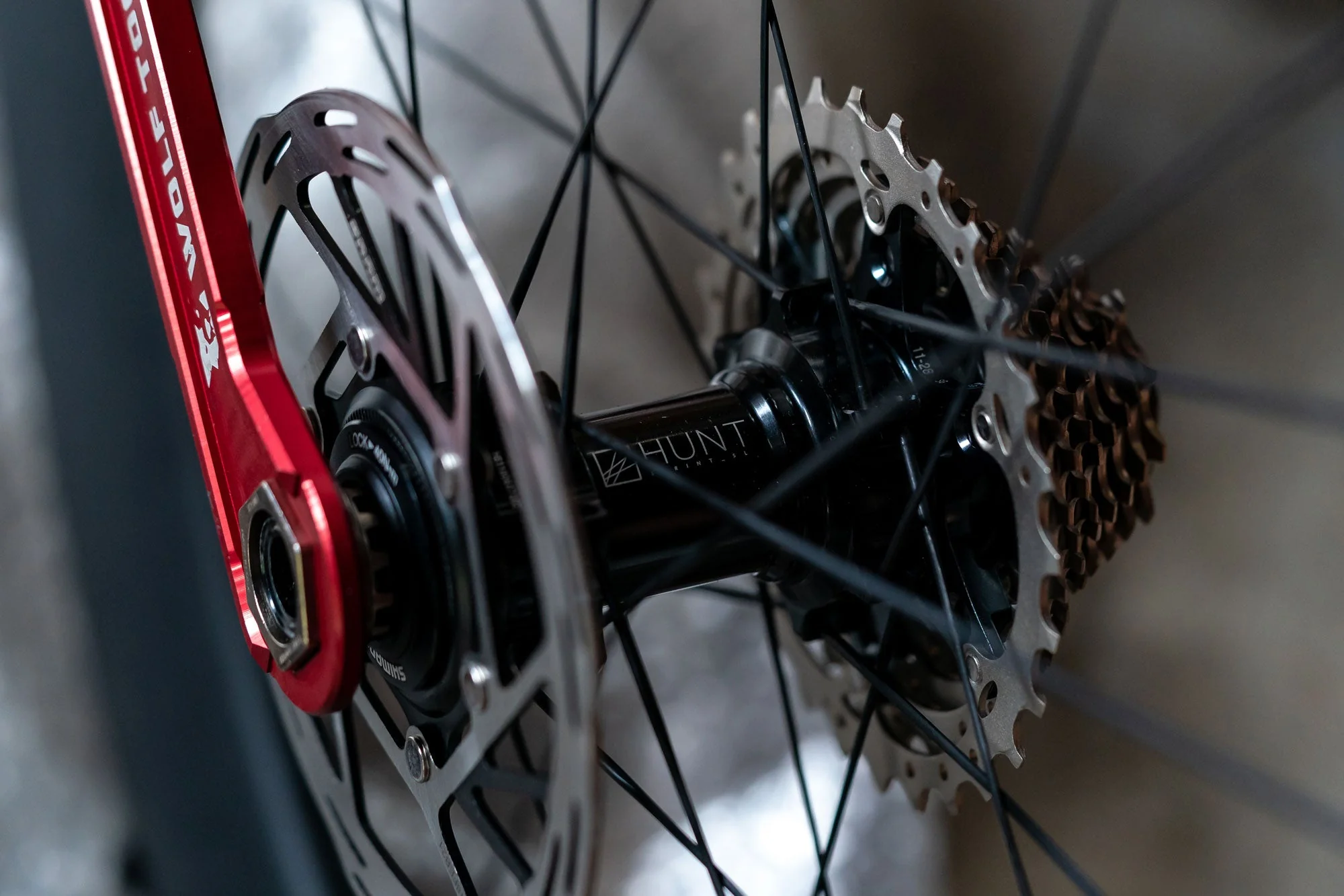 RE:NEW HUNT 7387 Aerodynamicist Carbon Disc Wheelsets - Image 7