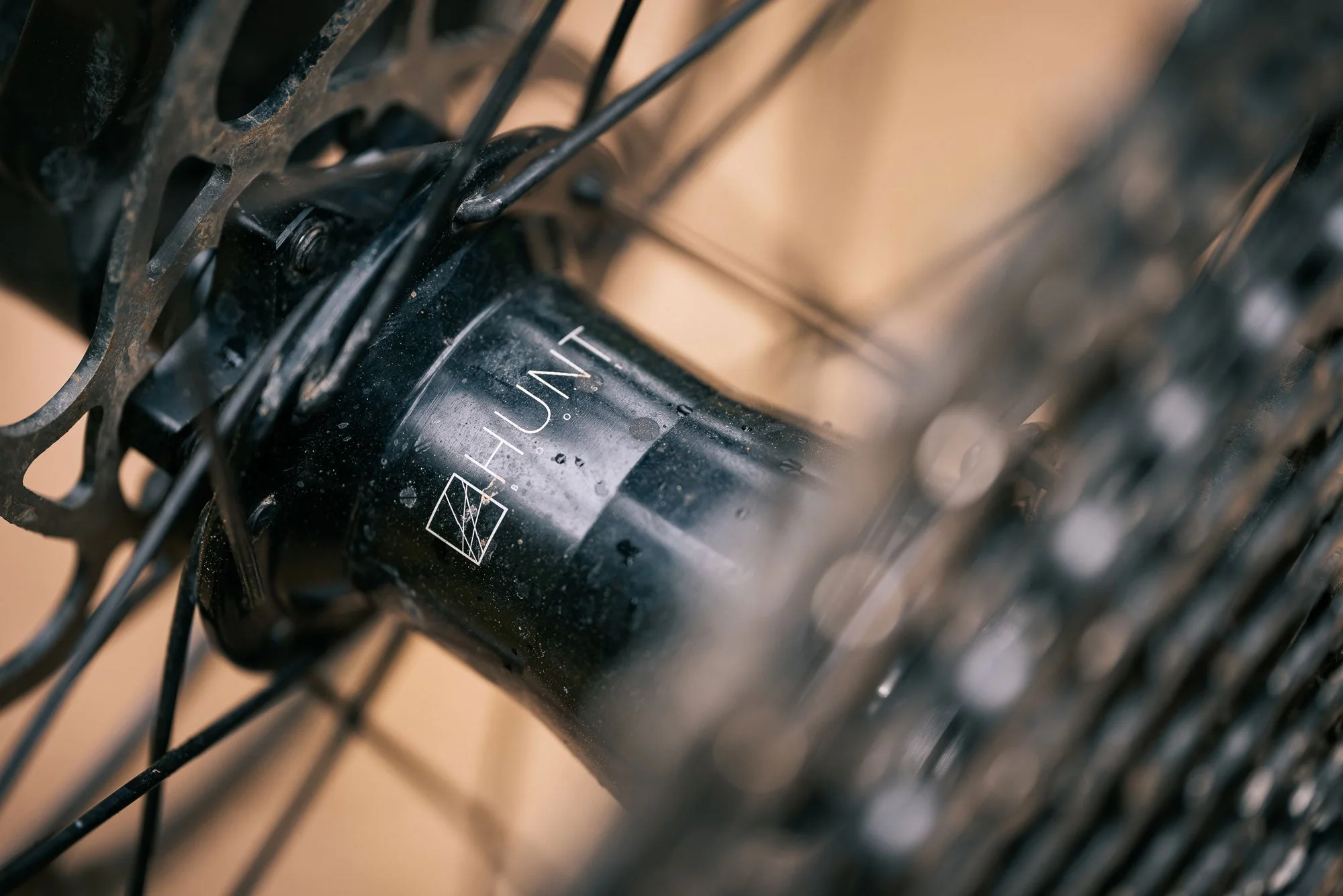 RE:NEW HUNT Proven Carbon Race Enduro 27.5 Wheelset - Image 6